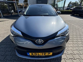 Toyota C-HR 1.8 HYBRID STYLE STOELVERW BLIND-SPOT PARK-SENSOREN NAVI APPLE/ANDROID KEYLESS 18" LM-VELGEN ALL-SEASONS / 7