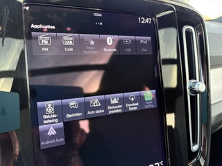 Volvo XC40 1.5 T4 Plug-in hybrid Plus Dark / Panorama-dak / Harman-Kardon / camera / stuur en stoel verwarming / 30