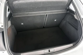 Opel Corsa 1.2 Edition NL Auto Camera Apple CarPlay Dodehoek LED 16" / 10