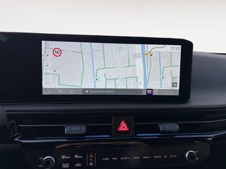 Kia EV6 GT-Line Business Edition 84 kWh | Rijdende Demo ! | Draadloos Apple Carplay / Android Auto | Navigatiesysteem | Elektrisch Verstelbare voorstoelen | Licht + Regensensor | Stoelverwarming+ Stoelkoeling  | Stuurverwarming | Elektrisch Bedienbare Achterklep | 19"Lichtmetalen Velgen | Lederen Bekleding. / 19