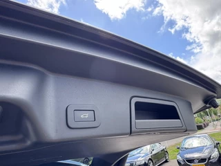 Land Rover Range Rover Evoque 1.5 P300E S AWD R-Design Panoramadak Camera Stoelverwarming Carplay Meridian / 30