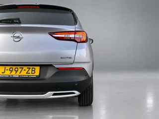 Opel Grandland X 1.2 Turbo Business Executive 130 pk  | 1e eigenaar | dealer onderh. | leder interieur | navigatie | camera | carplay / 12