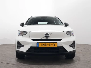 Volvo EX40 SINGLE MOTOR PLUS BLACK EDITION 70 KWH 100% SOH  | Trekhaak | Harman Kardon | Warmtepomp / 25