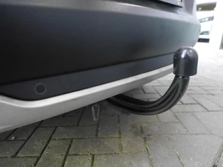 Opel Grandland 1.6 Turbo Hybrid Business Executive | Stoelverwarming en ventilatie | 225 PK | 19 inch lichtmetalen velgen | Lederen bekleding | Parkeersensoren v+a | Elektrisch verstelbare bestuurdersstoel / 52