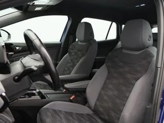 Volkswagen ID.4 Business 77 kWh 204 Pk | Stoel/Stuurverwarming | Adaptive Cruise | LED | Parkeersensoren | CarPlay | 61.008 Km !! / 7