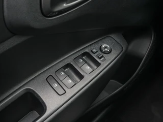 Hyundai i10 1.0 Comfort Smart 5p Private lease 339 pm! / 18