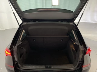 Skoda Kamiq 1.0 TSI 110pk Ambition Parkeersensoren Climate Control DAB+ Cruise Control / 13