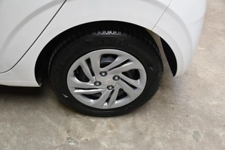 HYUNDAI I10 1.0i  Automaat Comfort Smart Navi | Camera | Airco / 26