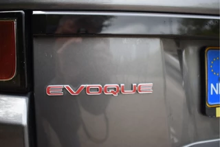 Land Rover Range Rover Evoque 2.0 D180 AWD R-Dynamic SE NL-AUTO, BOEKJES,NAP EN ONDERHOUDSHISTORIE / 10