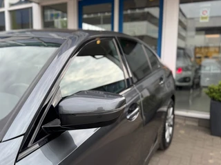 BMW 3 Serie 318i Executive Edition Sport Line I LED I Carplay I Sportstoelen / 7