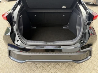 Toyota C-HR 1.8 Hybrid 140 Dynamic APPLE/ANDROID BLIND-SPOT KEYLESS PARKSENSOREN PARKCAMERA AD-CRUISE NL-AUTO / 29