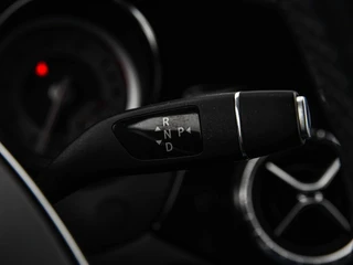 Mercedes-Benz CLA-klasse Shooting Brake 200 OrangeArt AMG Night Edition 156 PK | Panoramadak | Bi-xenon | Camera | Stoelverwarming | Navigatie | 18" / 22