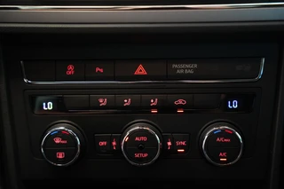 SEAT Leon ST 1.0 EcoTSI Style Business Intense  Navigatie CruiseControl Trekhaak! / 14