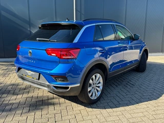 Volkswagen T-Roc 1.0 TSI Style * Navigatiesysteem * Stoelverwarming * Adaptieve Cruise Control * Parkeercamera * / 8