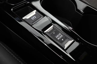Peugeot 208 1.2 Hybrid 145 e-DCS6 GT Achteruitrijcamera Keyless Apple CarPlay / 40