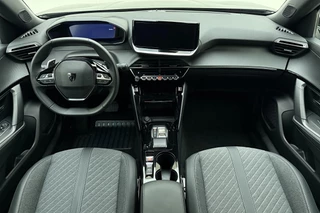 Peugeot 2008 1.2 Hybrid 145 Allure | Climate & Cruise control | Achteruitrijcamera |voorstoelen verwarmd | Parkeersensoren | AppleCarplay / AndroidAuto | Full LED / 31