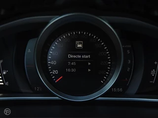 Volvo V40 2.0 D3 150 PK Business Sport R-Design Panoramadak Harman Kardon LED Standkachel Trekhaak Stoelverwarming 18" / 33