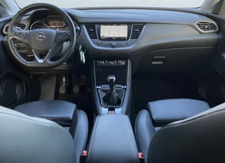 Opel Grandland X 1.2 Turbo Business Executive 130 pk  | 1e eigenaar | dealer onderh. | leder interieur | navigatie | camera | carplay / 16