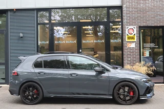 Volkswagen Golf 2.0 TSI GTI 301PK Clubsport  Akrapovic/Pano/HK/Blackstyle/IQ.Light/Camera/Headup/19" / 5