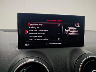 Audi Q2 35 TFSI Pro Line | Trekhaak | Panodak | Adaptive Cruise | Camera | Stoelverw. | CarPlay / 24