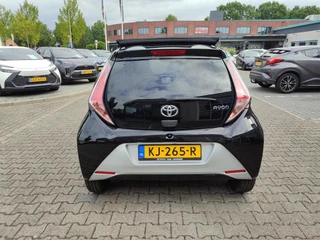 Toyota Aygo 1.0 VVT-i X-WAVE CABRIO / 31