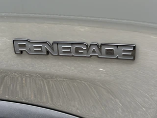 Jeep Renegade 4xe 240 Plug-in Hybrid Electric Trailhawk (Navigatie - LED - Keyless Entry - Parkeersensoren V+A - Automatische Airco - 4WD - 17" incl 4S - Dodehoek detectie) / 36
