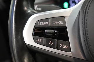 BMW 5 Serie Touring 520i High Executive M Sport Pakket Automaat  / Trekhaak / Navigatie Professional / Achteruitrijcamera / Comfortstoelen / DAB / Apple Carplay / Stoelverwarming / Adaptief Onderstel / Cruise Control / LED / 41