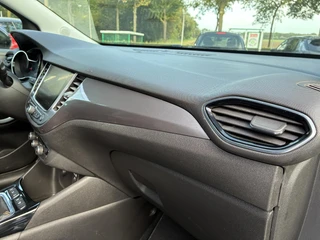 Opel Crossland X 1.2 Turbo 110Pk Innovation | Climate control | Navigatie | Camera | Cruise control | Parkpilot | Elektrisch Pakket | AGR | Trekhaak | LM-Velgen / 44