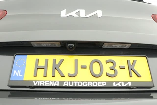 Kia Ceed 1.5 T-GDi DynamicPlusLine Automaat *DEMO* - Trekhaak - Navigatie - Stoel-/stuurverwarming - Cruise Control - Climate Control - Fabrieksgarantie tot 04-2032 / 23