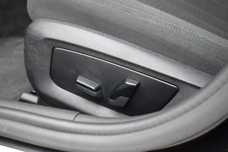BMW 5-serie 530e iPerformance ECC LMV NAVI LED / 22