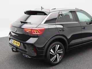 Volkswagen T-Roc 1.5 TSi R-Line Business 150 Pk Automaat | Trekhaak | Carplay | Virtual Cockpit | Adaptive Cruise | Keyless | Elektrische Achterklep | 18 Inch / 17
