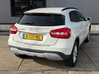 Mercedes-Benz GLA-klasse 200 Premium Plus super nette auto / 13