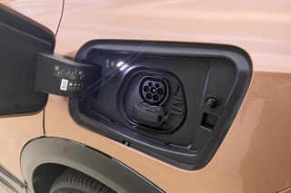 Opel Grandland Electric GS 73 kWh | Stoelverwarming | Verwarmd stuurwiel | Adaptieve Cruise Control | 360° Camera | Panoramisch schuif/kantel dak | Matrix LED koplampen | 20'' Lichtmetalen velgen / 16