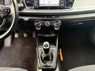 Kia Rio 1.0 TGDI DynamicLine | Navigatie | Airco | Apple Carplay / Android Auto | Achterruitrij Camera | Lichtmetalen Velgen | / 21