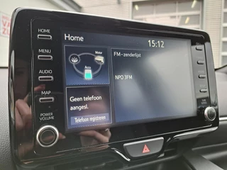 Toyota Yaris 1.5 HYBRID EXECUTIVE HEAD-UP STOELVERWARMING BI-TONE PARK-SENSOREN HALF-LEDER 17"LM-VELGEN PRIVACY-GLASS / 22