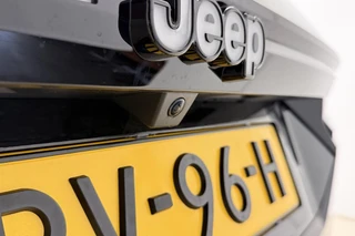 Jeep Compass 1.2 e-Hybrid First Edition Automaat | DEMO | Rondomzicht camera | Climate control | Navigatie | 8 jaar speciale garantie | Keyless / 4