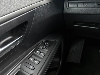 Peugeot 3008 1.2 PureTech Blue Lease Executive Automaat | Adaptive Cruise | CarPlay | Camera | Parkeersensoren / 38