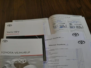 Toyota Yaris 1.5 Hybrid Dynamic Dealer onderhouden| ACC / 8