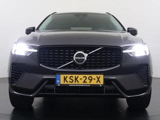 Volvo XC60 Plug-In Hybrid AWD T6 Plus Dark Recharge ADAPT. CRUISE CONTROL | STUUR & STOEL VERWARMING | PANORAMA DAK | 360 GRADEN CAMERA | ELEK. STOELEN MET GEHEUGEN | HARMAN/KARDON AUDIO / 5