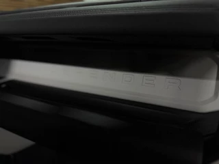 Land Rover Defender 110 2.0 D200 110 | Pano | PPF | Meridian | Trekhaak | Carplay | Geel kenteken / 15