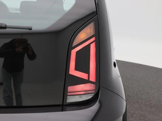 Volkswagen Up! 1.0 65 Pk | Bluetooth | DAB | Airco | Elektrische Ramen | 78.538 Km !! / 15