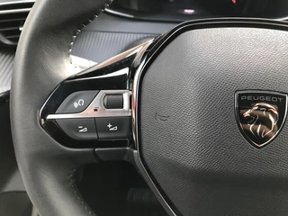 Peugeot 208 Allure PureTech 100pk / 22