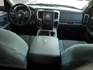 Dodge Ram 1500 5.7 V8 4x4 Crew Cab 5'7 Sport | Dubbele cabine | 3500KG Trekgewicht | Camera voor en achter | Sidesteps | Climate control | Trekhaak | Navigatie | Stoel en stuurverwarming / 14