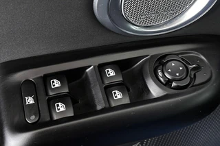 Alfa Romeo Tonale 1.3T PHEV Veloce Leder Stoelventilatie Stoelverwarming Harman Kardon Keyless / 35