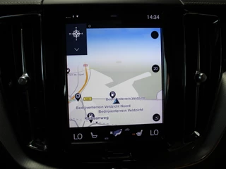 Volvo XC60 2.0 Recharge T8 AWD R-Design Panoramisch schuif/kantel dak, 360 Camera, Stoelverwarming, Harman/Kardon audio installatie, Navigatie / 22