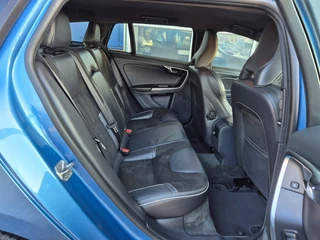 Volvo V60 1.6 T3 R-DESIGN Camera, Trekhaak, Carplay, ALL IN Prijs! / 15