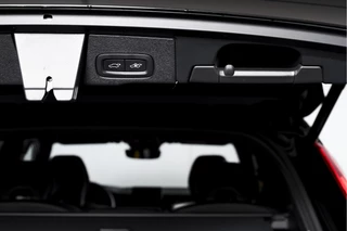 Volvo XC60 2.0 T8 Plug-in-hybrid AWD Polestar Engineered - Facelift MY26  | S/K-Panodak | Dig.Cockpit | Adapt.Cruise | Harman/Kardon | Stoel+-Stuurverw. | Elek. stoelen | 360 Camera | NAV + App.Connect + NAV | ECC | LM 21" | 9211 / 67