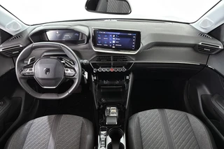 Peugeot 208 1.2 Hybrid 110 e-DCS6 Allure / 8