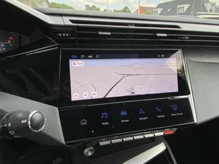 Peugeot 308 SW 1.2T 130pk Automaat Allure | AGR Comfortstoel | Camera voor & achter | Stoelverwarming | Navi | Keyless Entry / 24