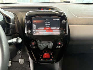 Peugeot 108 1.0 e-VTi Allure 5-drs. KEYLESS/CAMERA/CLIMA/CARPLAY/LIMITER / 28